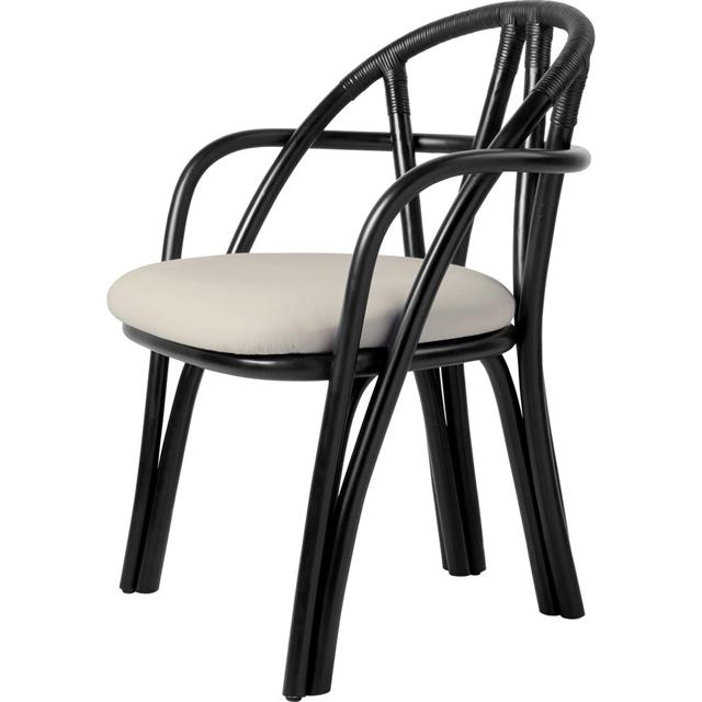 Gubi Bistra Spisebordsstol Med Armlæn Ebony Painted Rattan Fustagno Limonta 001