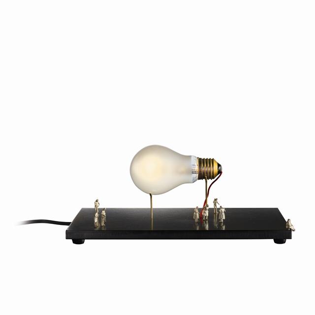 Ingo Maurer   Ricchi Poveri Monument For   Bulb Bordlampe Sort