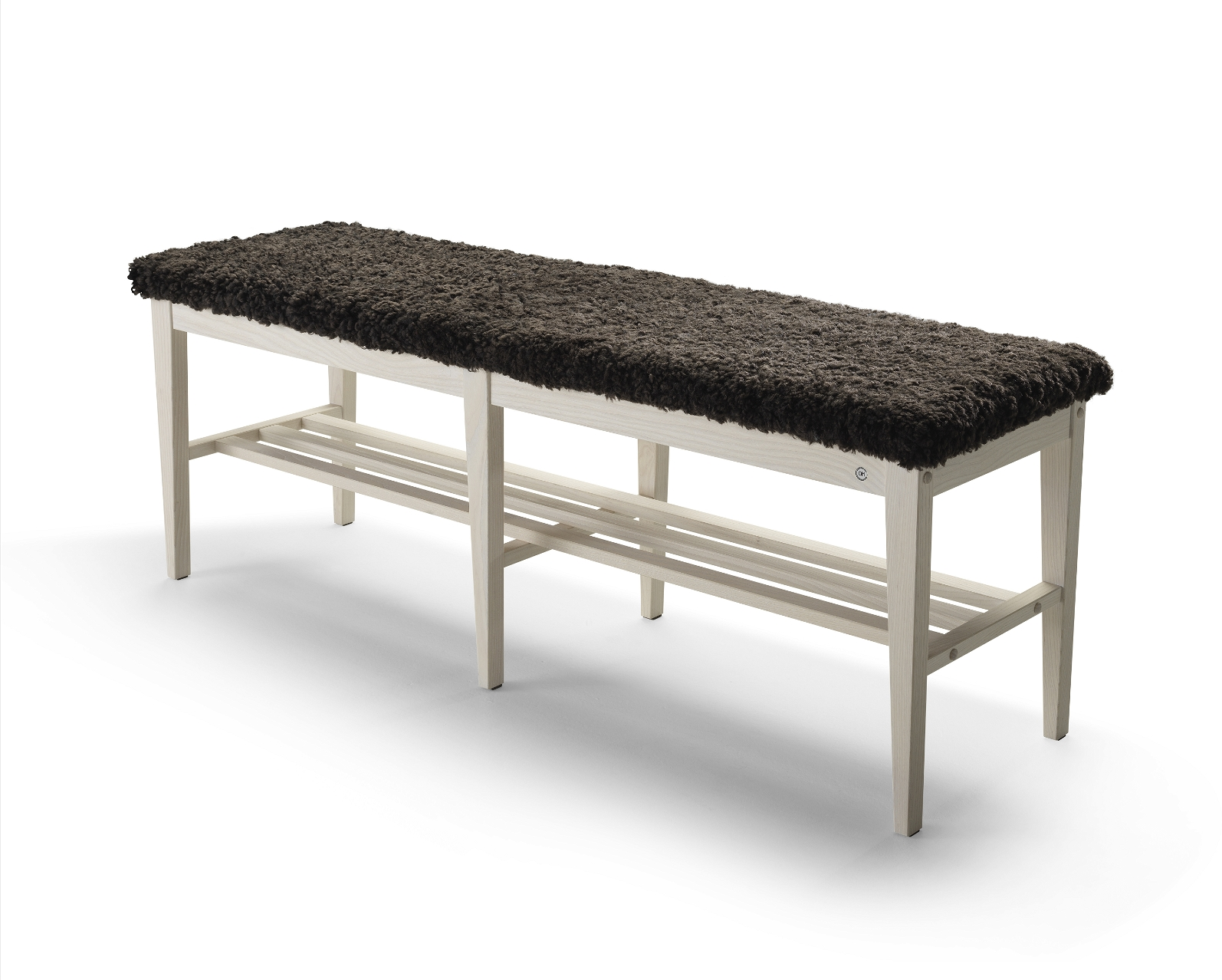 Bænk Til Entré Oscarssons Möbel Nadja   Massiv Hvidolieret Ask Med Brunt Fåreskind 130x40x46 Cm