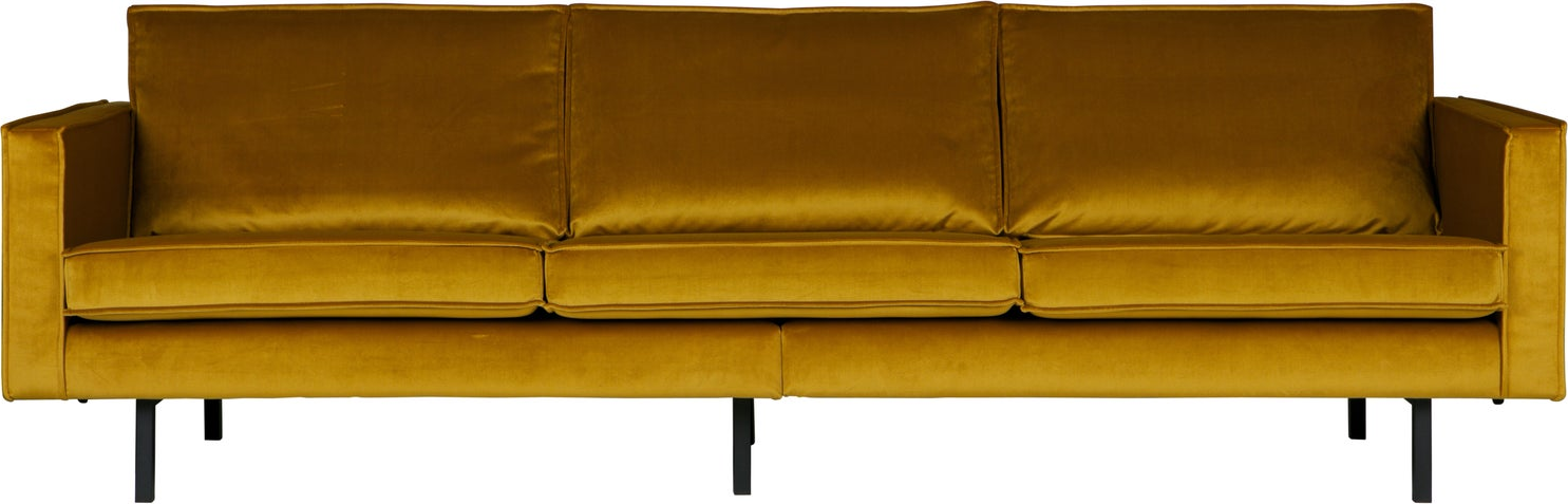 -personers Sofa Woood Rodeo  Jarra Velour Okker  Slanke Metalben  Fast Siddekomfort